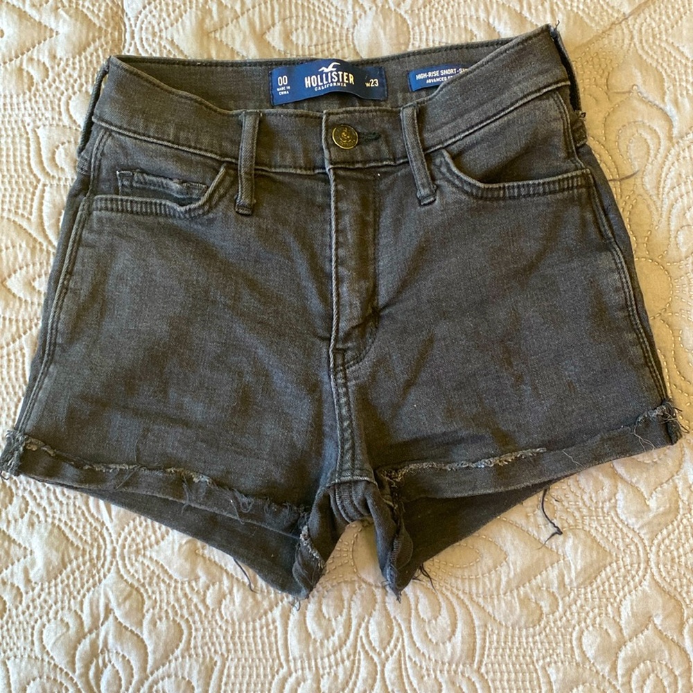 Hollister Shorts, black washed, size 00, high rise